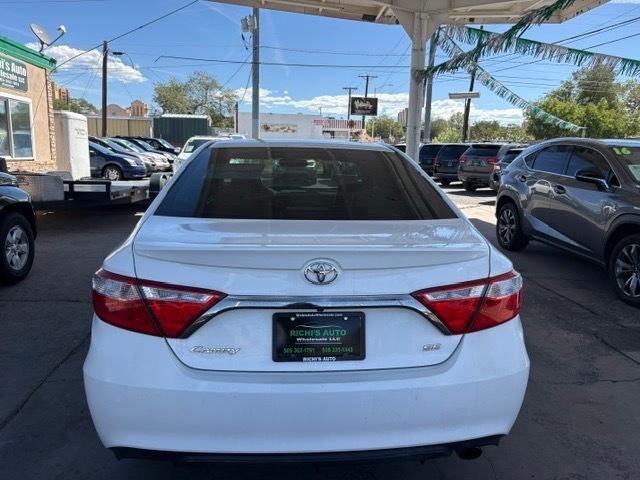 Toyota Camry SE 2015