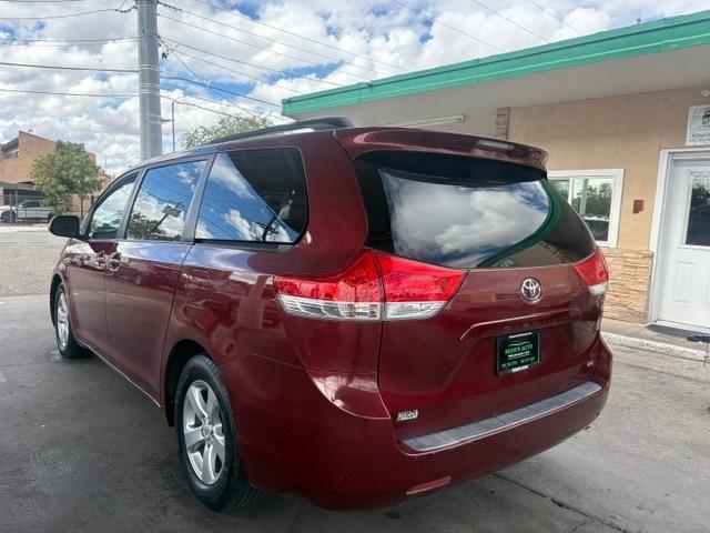 Toyota Sienna LE FWD 8-Passenger V6 2012