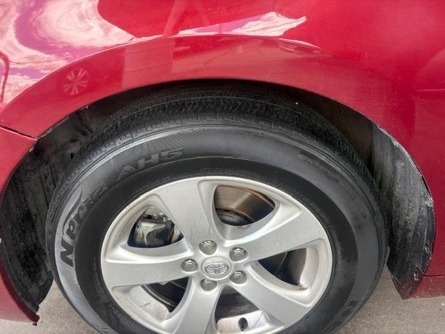 Toyota Sienna LE FWD 8-Passenger V6 2012