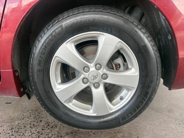 Toyota Sienna LE FWD 8-Passenger V6 2012