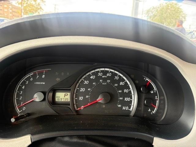 Toyota Sienna LE FWD 8-Passenger V6 2012