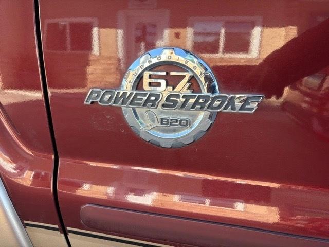 Ford F-250 SD Lariat 2WD 2011