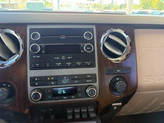 Ford F-250 SD Lariat 2WD 2011