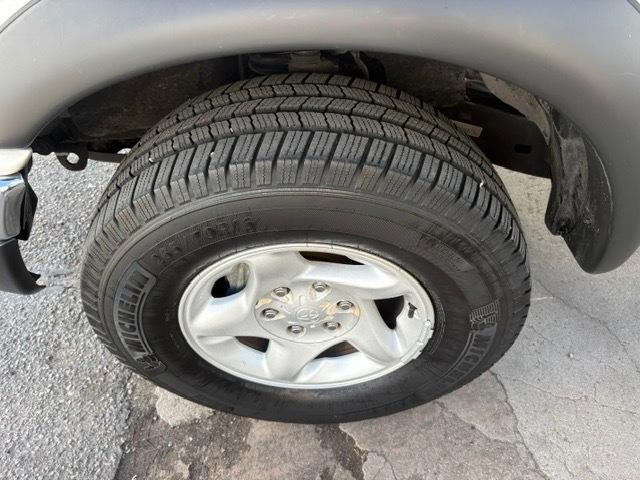 Toyota Tacoma PreRunner Double Cab V6 2WD 2004