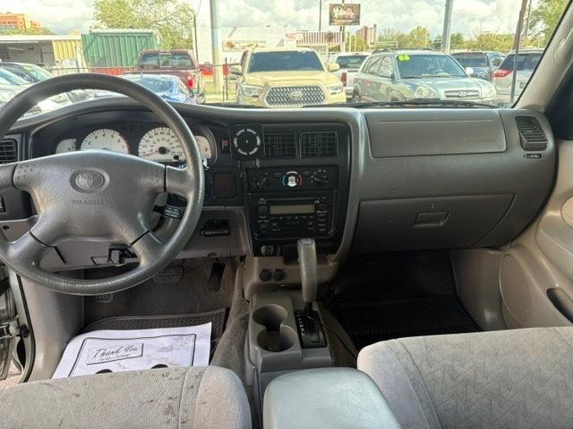Toyota Tacoma PreRunner Double Cab V6 2WD 2004