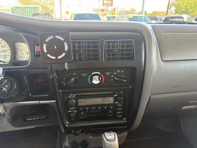 Toyota Tacoma PreRunner Double Cab V6 2WD 2004