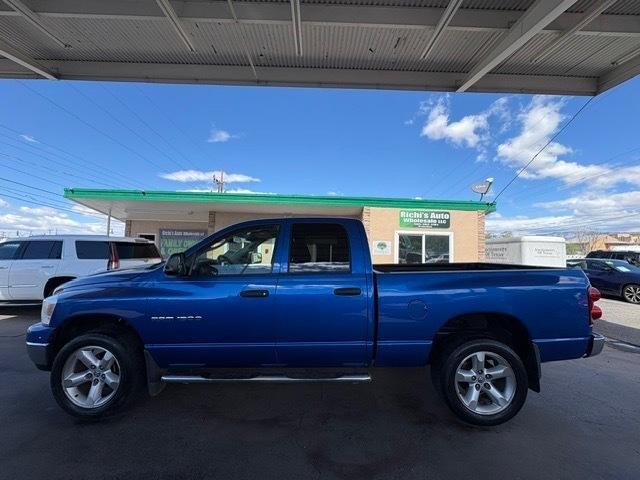 Dodge Ram 1500 SLT Quad Cab 4WD 2007