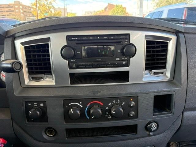 Dodge Ram 1500 SLT Quad Cab 4WD 2007