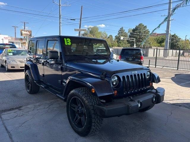 Jeep Wrangler Unlimited Sahara 4WD 2013