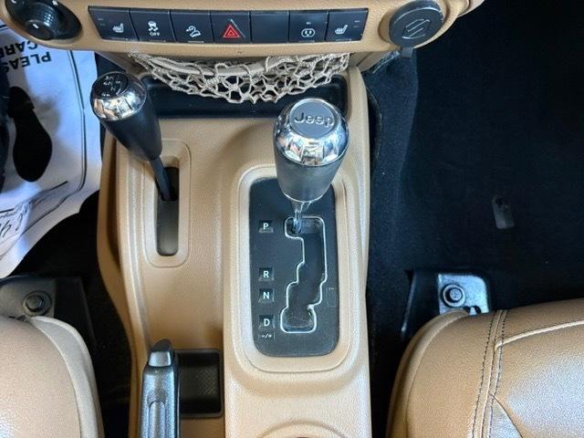 Jeep Wrangler Unlimited Sahara 4WD 2013