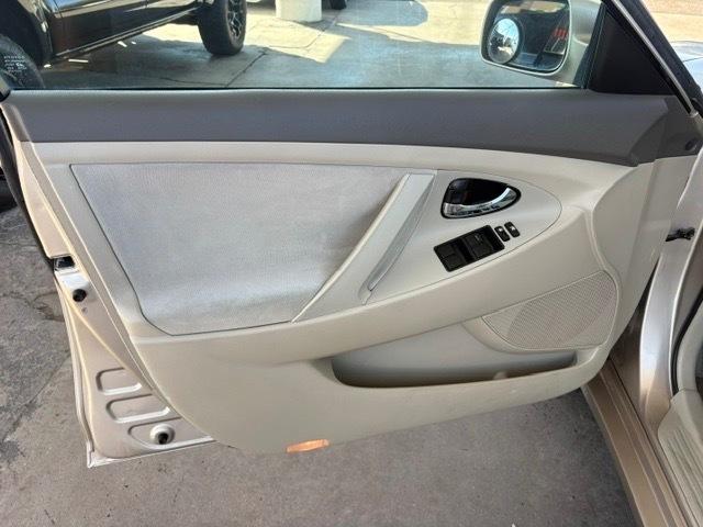 Toyota Camry LE 2007