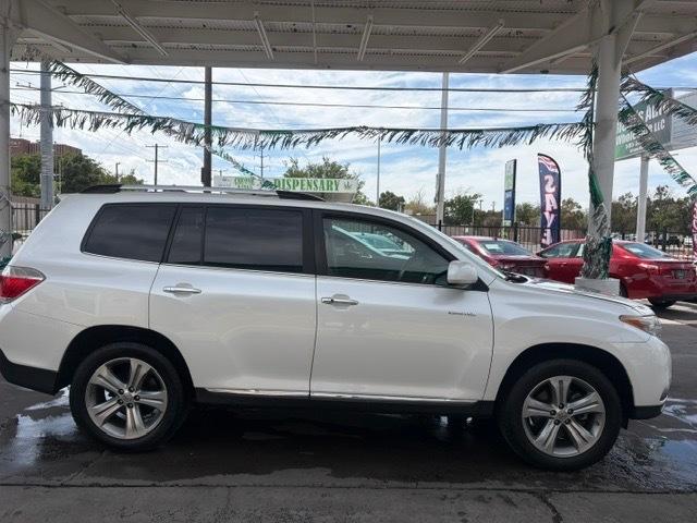 Toyota Highlander Limited 4WD 2011