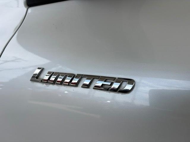 Toyota Highlander Limited 4WD 2011