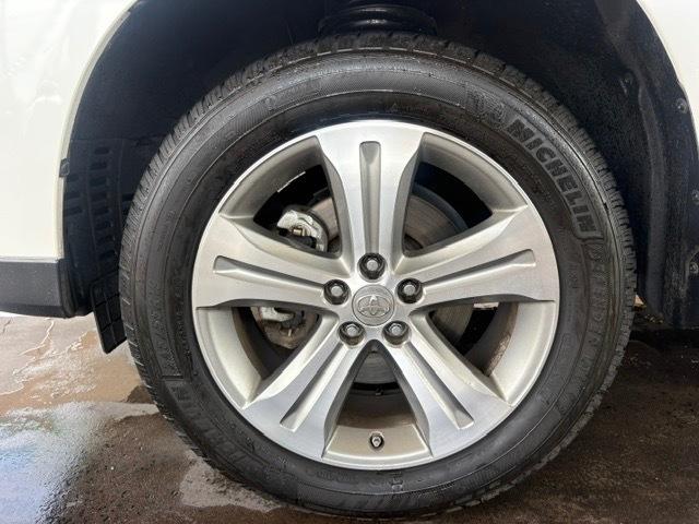 Toyota Highlander Limited 4WD 2011