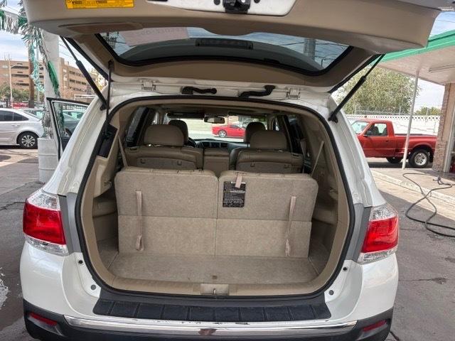 Toyota Highlander Limited 4WD 2011