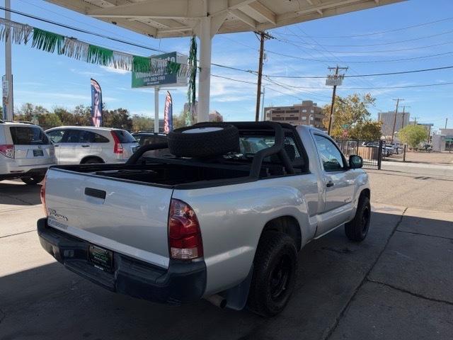 Toyota Tacoma Regular Cab 2WD 2006