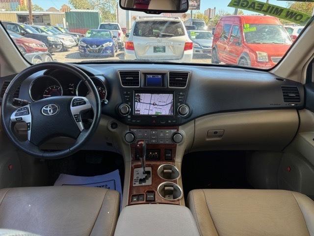 Toyota Highlander Limited 4WD 2012