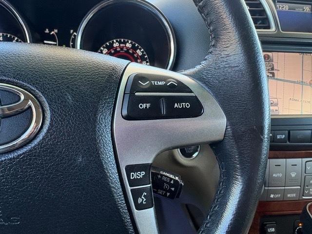 Toyota Highlander Limited 4WD 2012