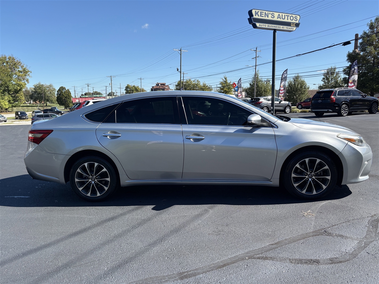 Toyota Avalon XLE Premium (Natl) 2017
