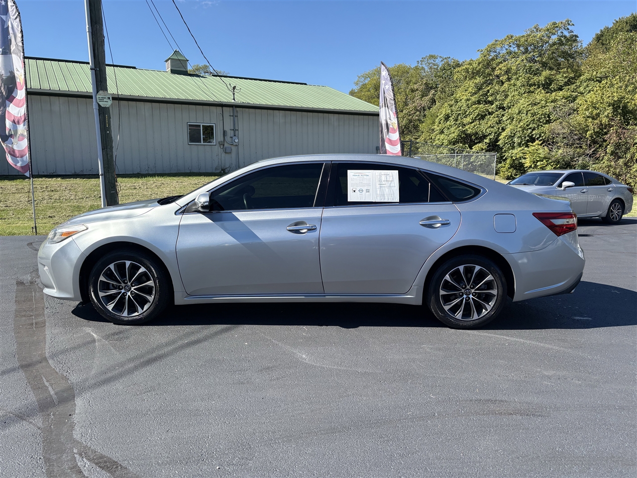 Toyota Avalon XLE Premium (Natl) 2017