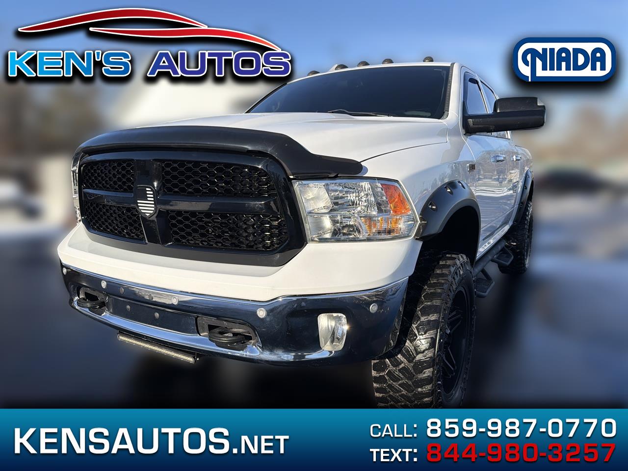 2015 RAM 1500 4WD Crew Cab 140.5" Big Horn