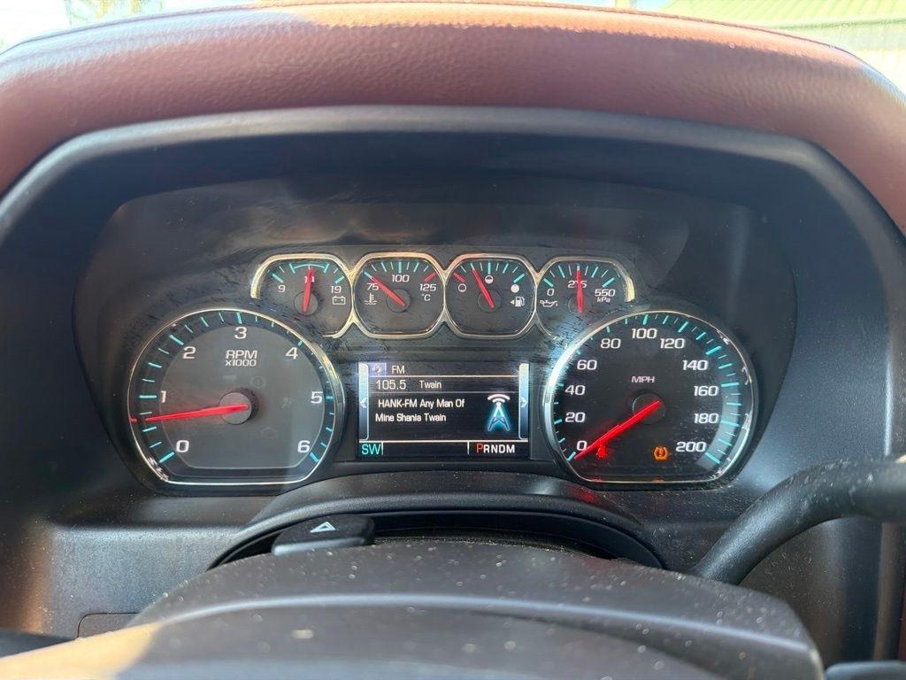 Chevrolet Silverado 1500 4WD Crew Cab 143.5" High Country 2015