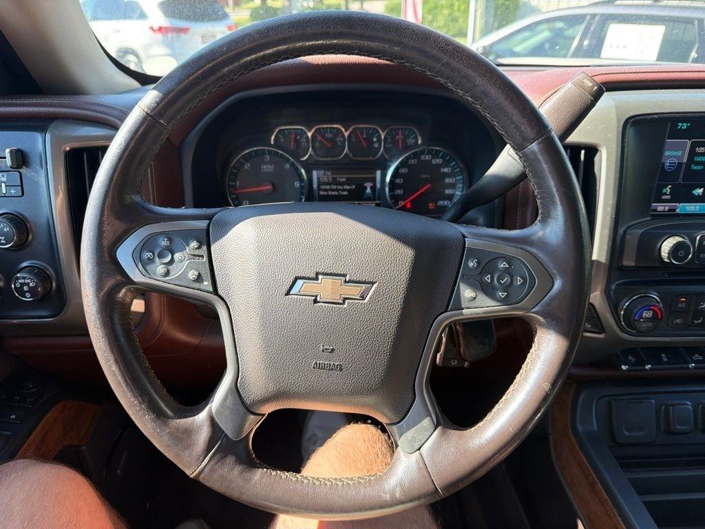 Chevrolet Silverado 1500 4WD Crew Cab 143.5" High Country 2015