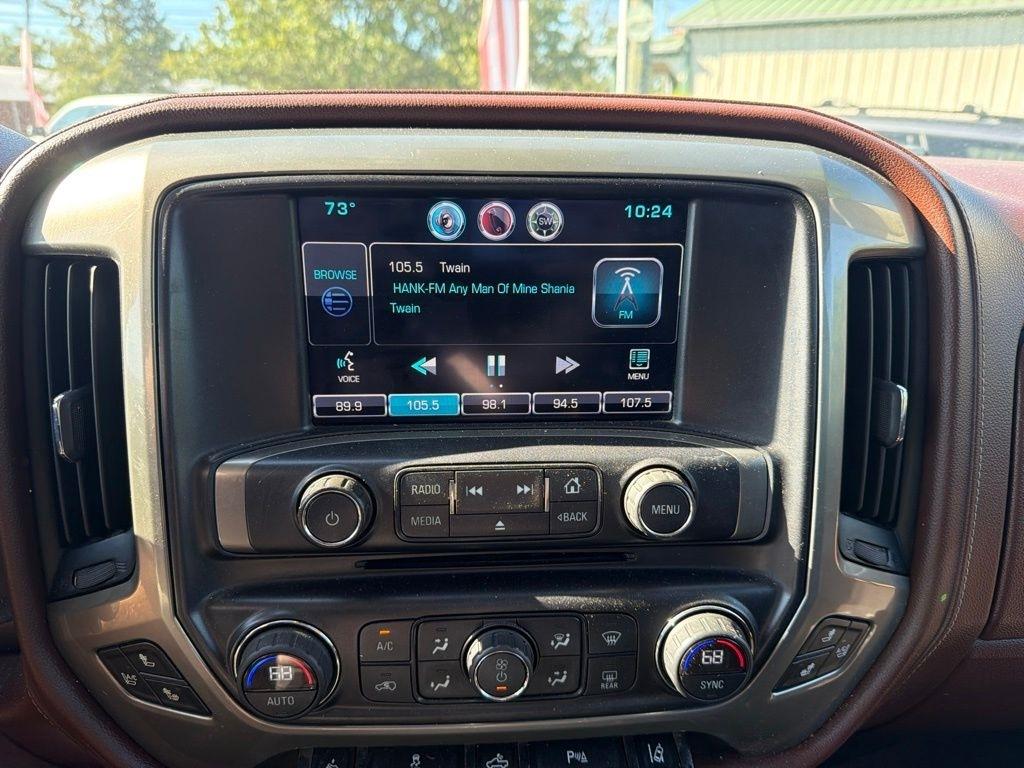 Chevrolet Silverado 1500 4WD Crew Cab 143.5" High Country 2015