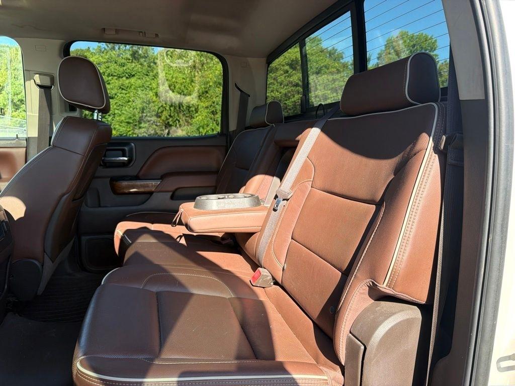 Chevrolet Silverado 1500 4WD Crew Cab 143.5" High Country 2015