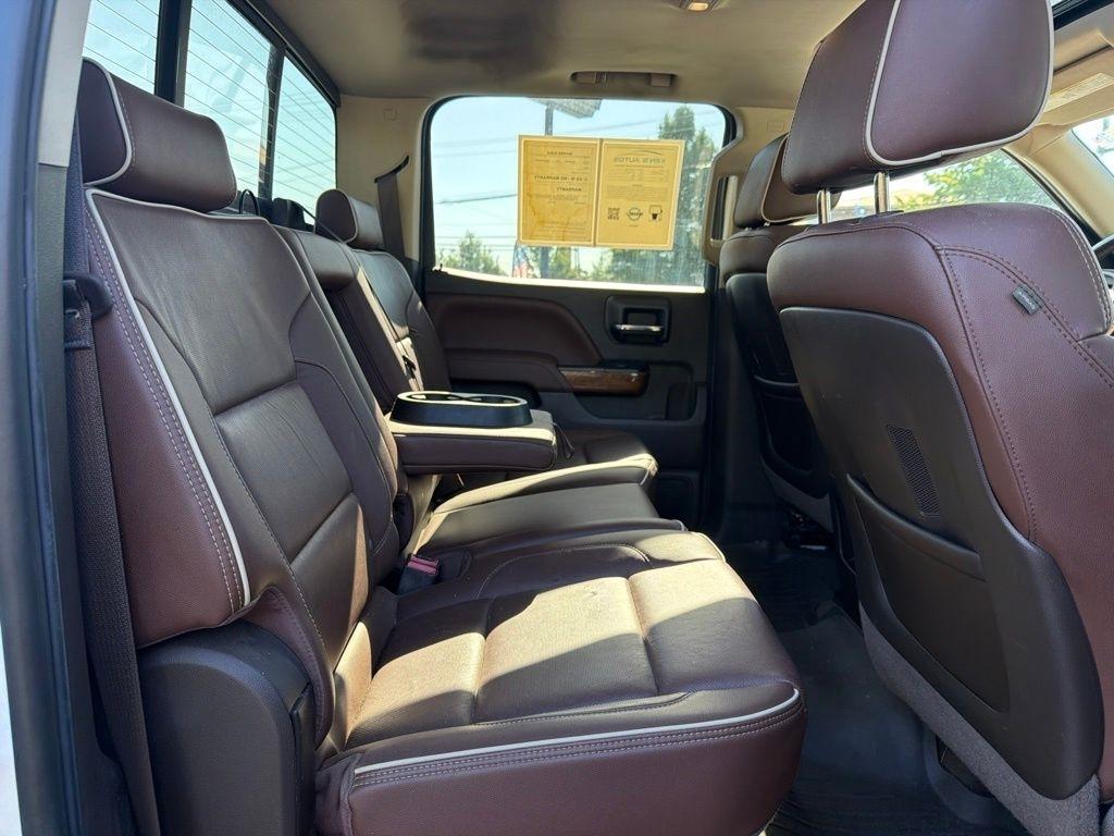 Chevrolet Silverado 1500 4WD Crew Cab 143.5" High Country 2015