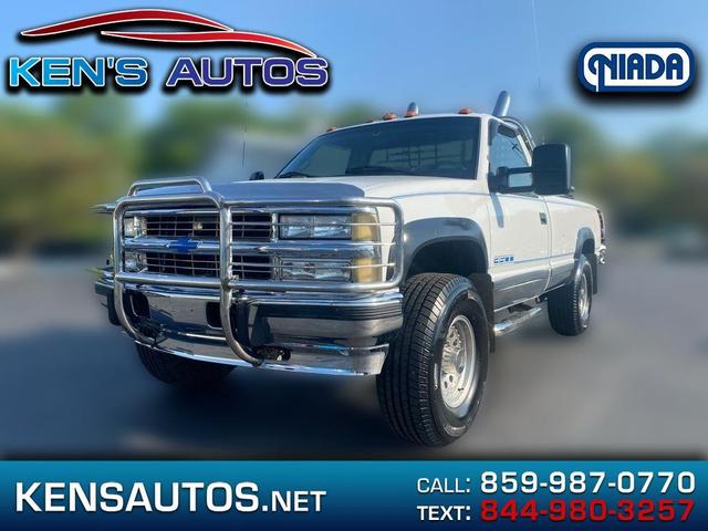 White 2000 Chevrolet C/K 3500 LB 4WD Pickup Truck Four-Wheel Drive 5-Speed Manual Overdrive