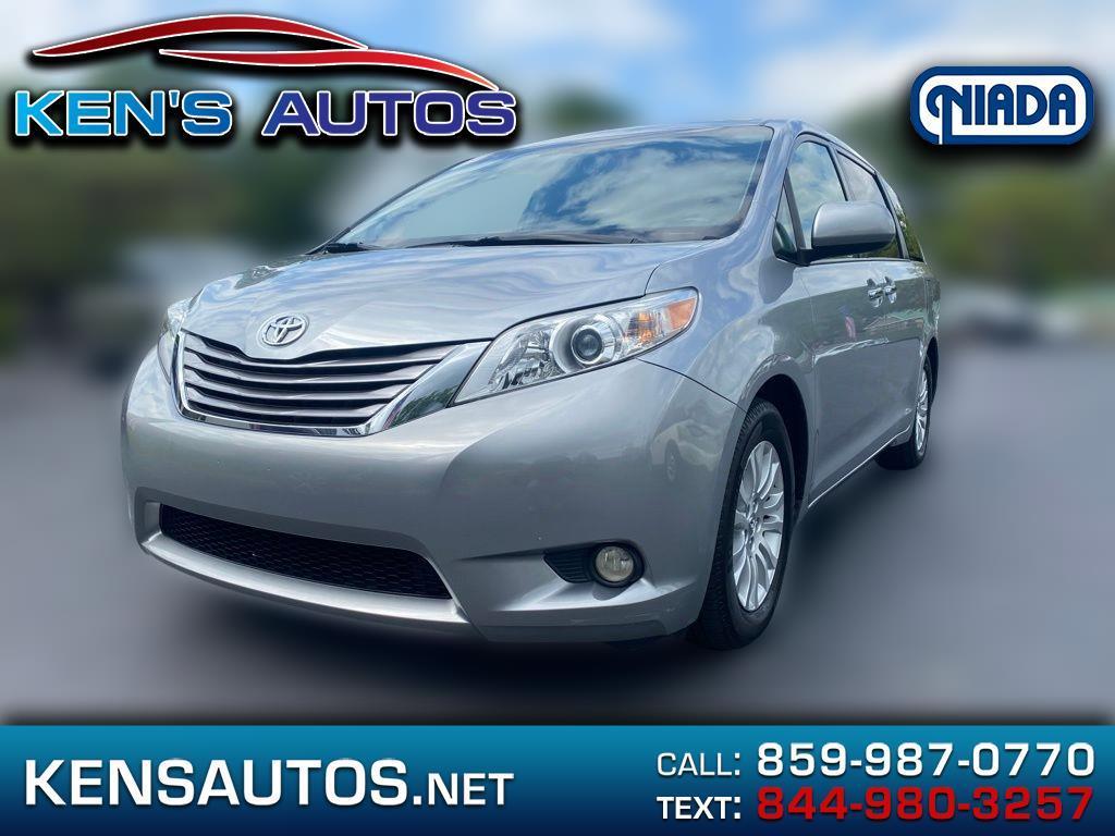 2017 Toyota Sienna XLE Auto Access Seat FWD 7-Passenger (Natl)