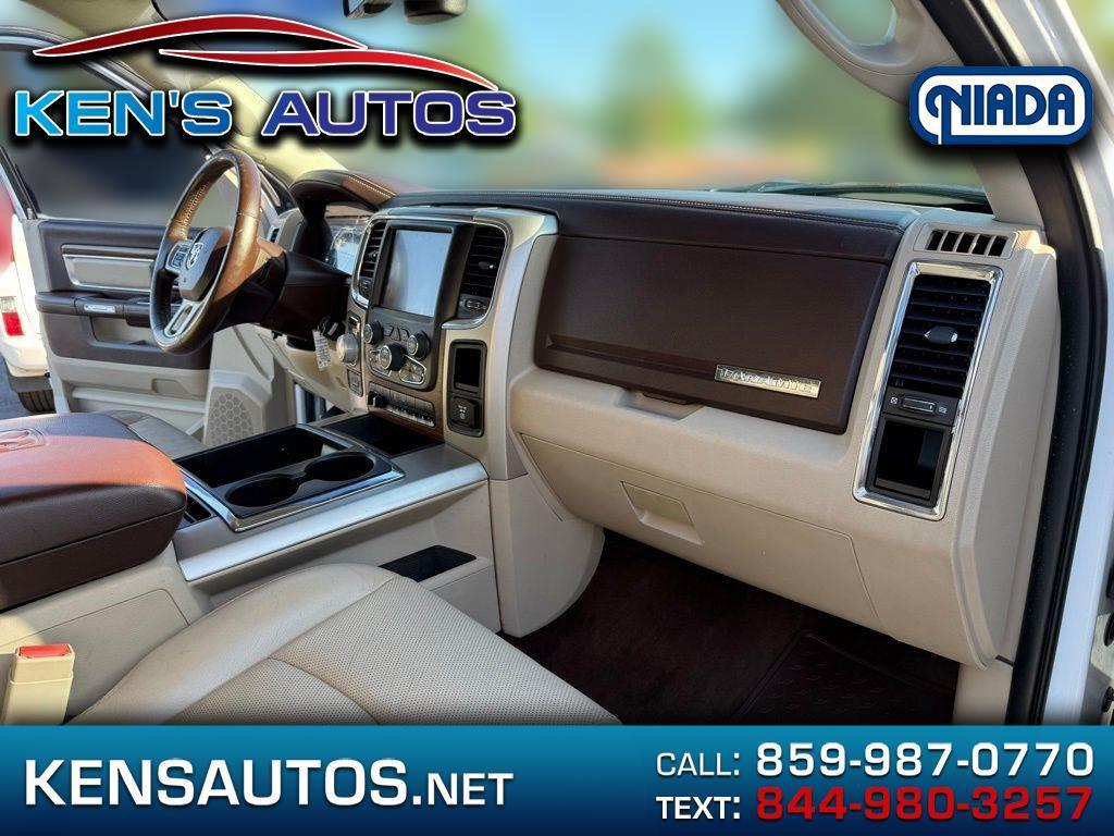 2015 RAM 1500 4WD Crew Cab 140.5" Laramie