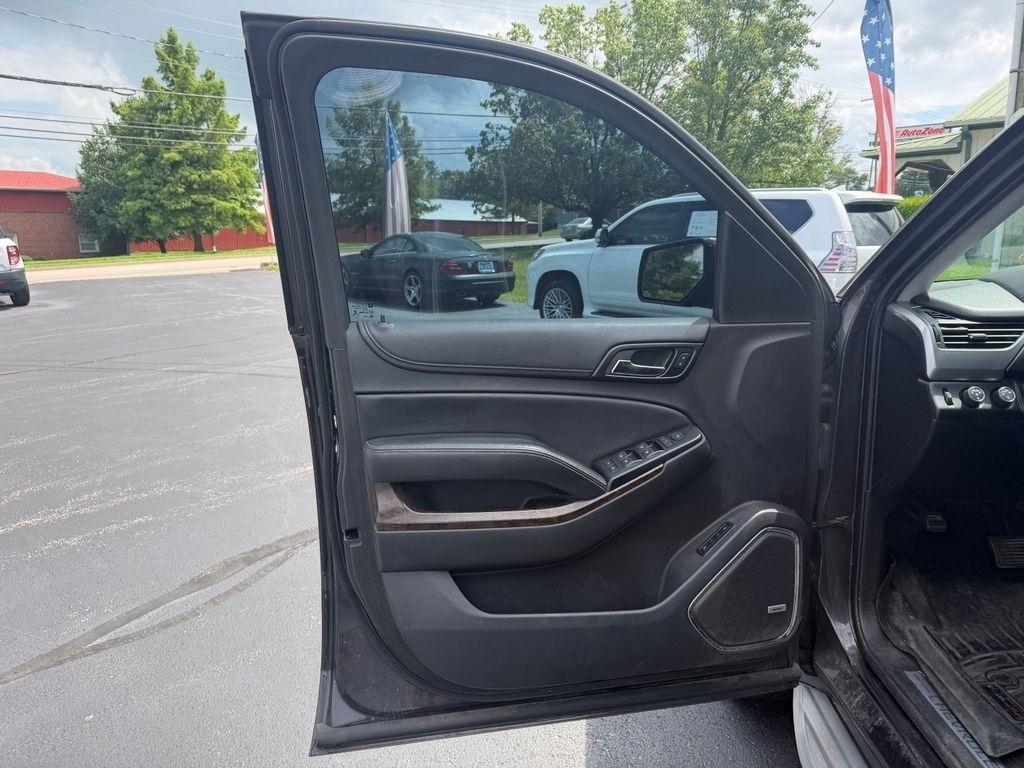 Chevrolet Suburban 4WD 4dr LT 2015