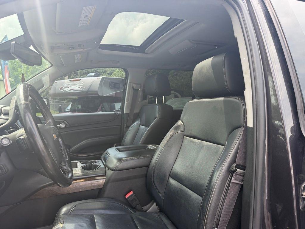 Chevrolet Suburban 4WD 4dr LT 2015