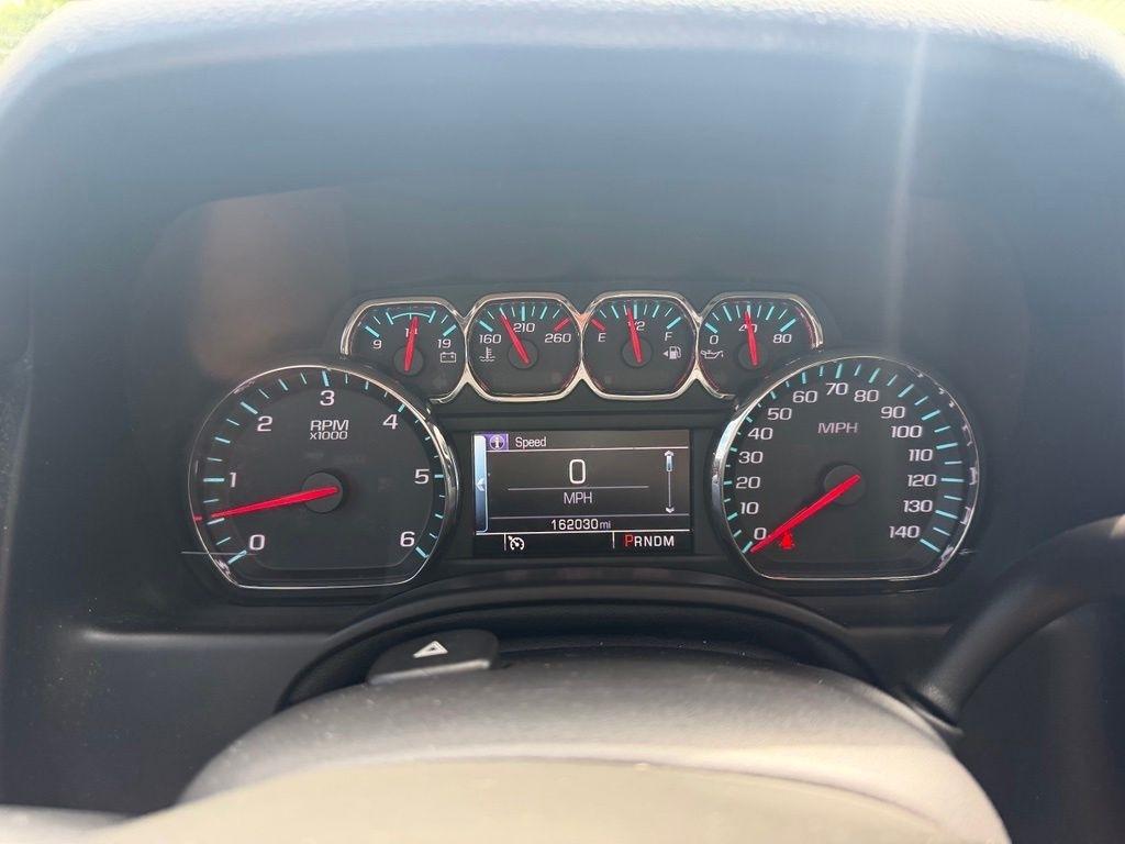 Chevrolet Suburban 4WD 4dr LT 2015