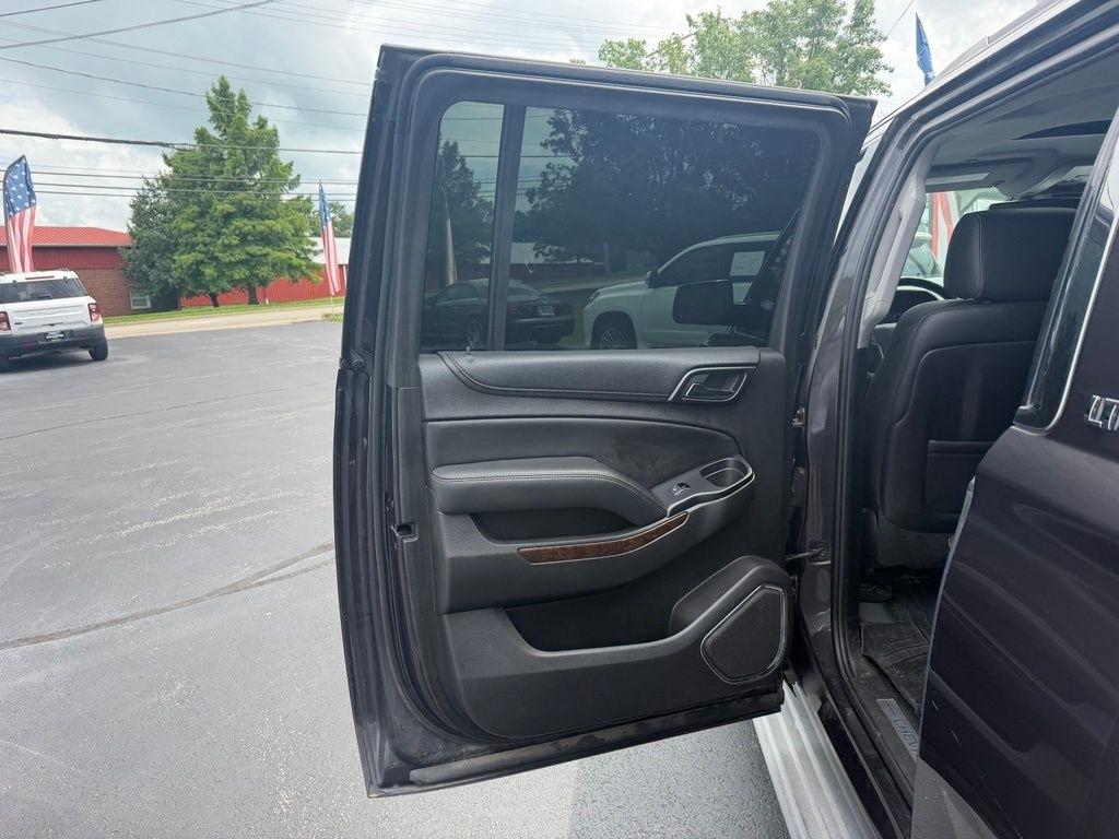 Chevrolet Suburban 4WD 4dr LT 2015