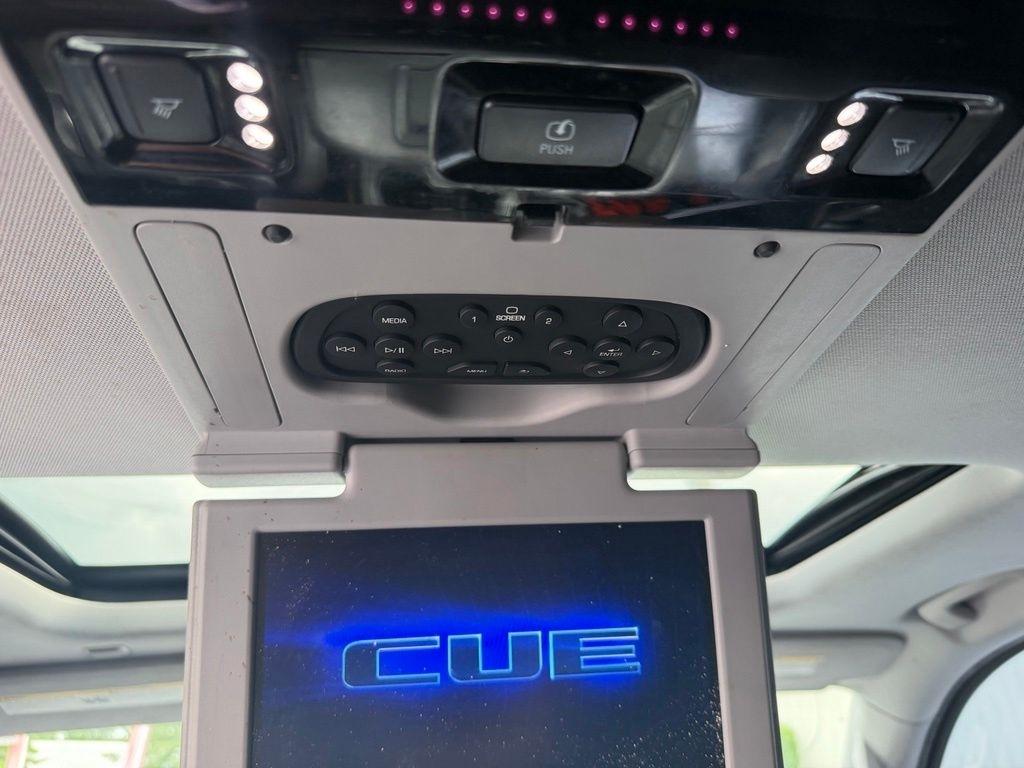 Chevrolet Suburban 4WD 4dr LT 2015