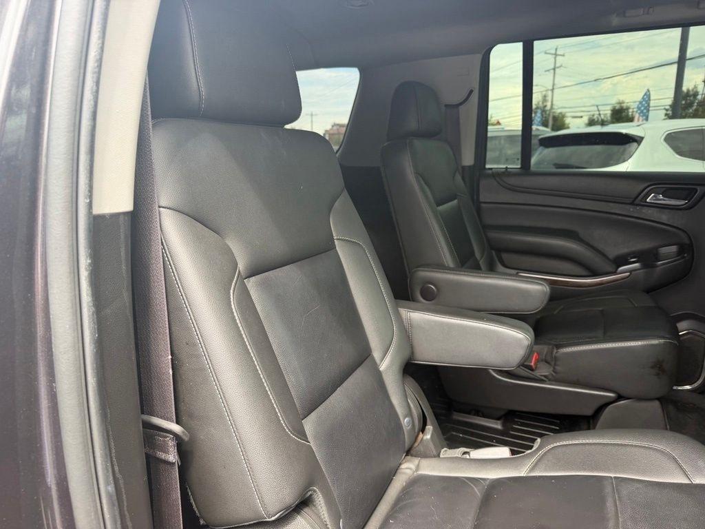 Chevrolet Suburban 4WD 4dr LT 2015