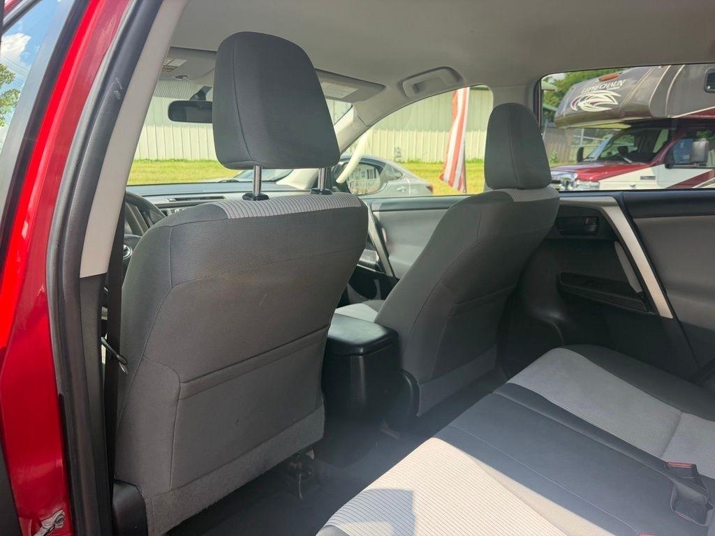 Toyota RAV4 FWD 4dr LE (Natl) 2015