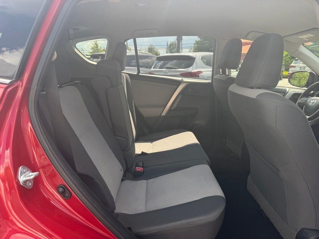 Toyota RAV4 FWD 4dr LE (Natl) 2015