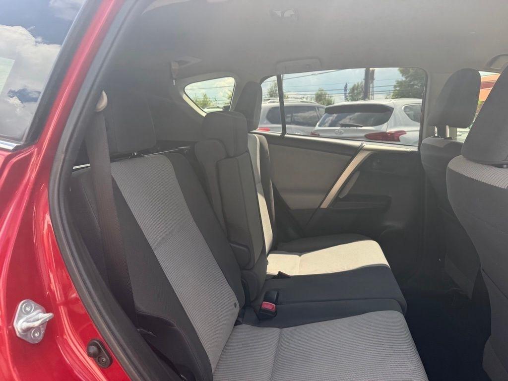 Toyota RAV4 FWD 4dr LE (Natl) 2015