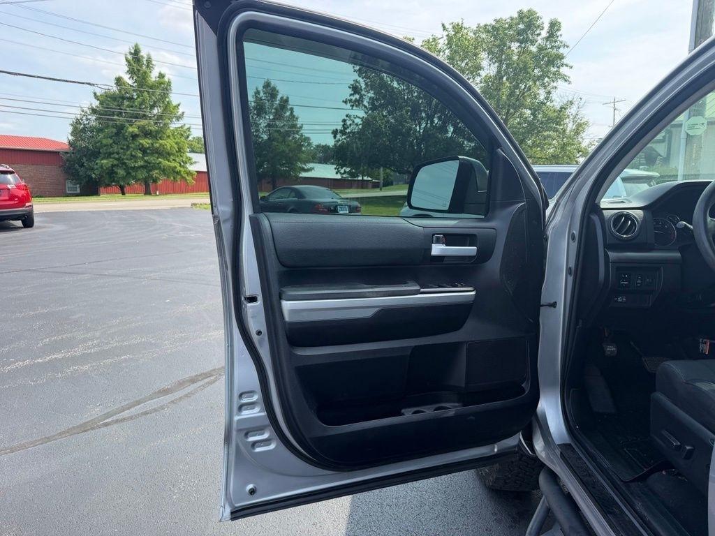 Toyota Tundra 4WD Truck Double Cab 5.7L FFV V8 6-Spd AT SR5 (Natl) 2014