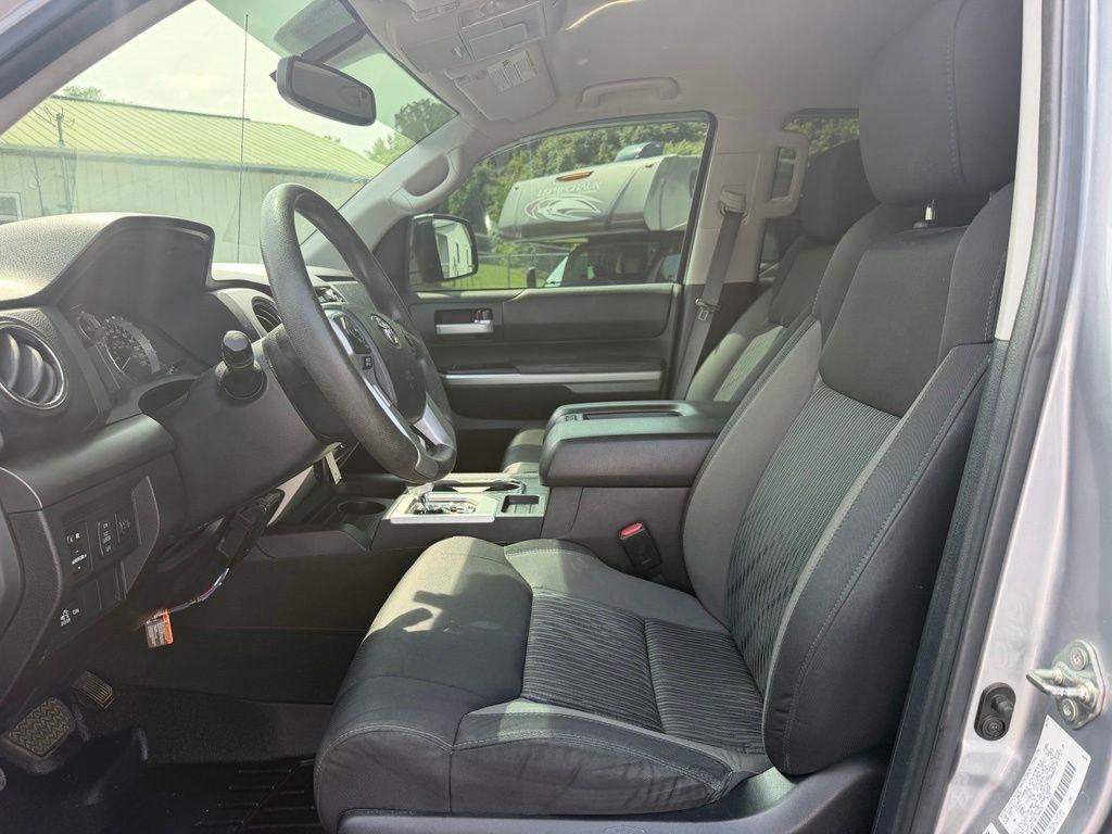 Toyota Tundra 4WD Truck Double Cab 5.7L FFV V8 6-Spd AT SR5 (Natl) 2014