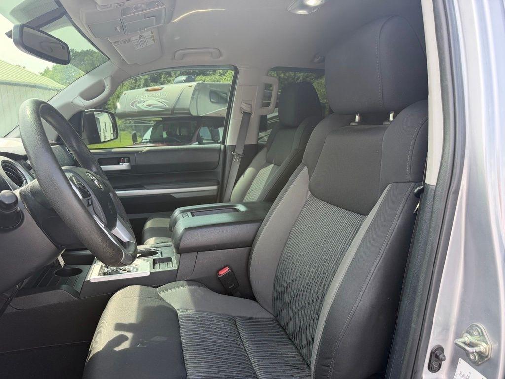 Toyota Tundra 4WD Truck Double Cab 5.7L FFV V8 6-Spd AT SR5 (Natl) 2014