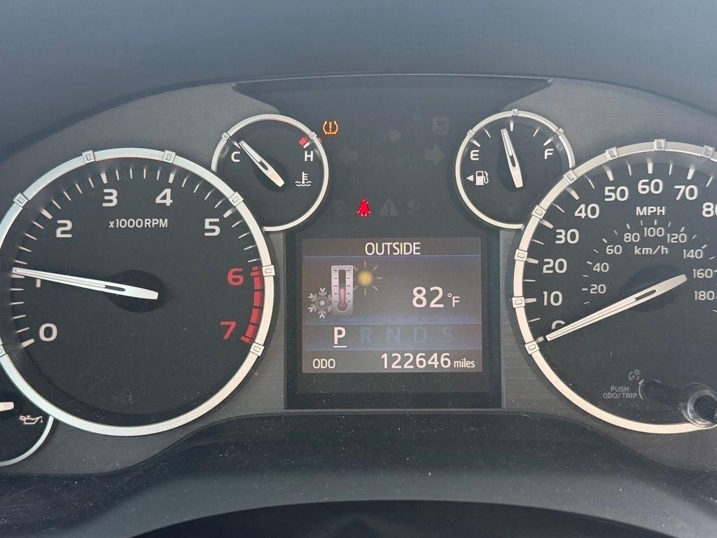 Toyota Tundra 4WD Truck Double Cab 5.7L FFV V8 6-Spd AT SR5 (Natl) 2014