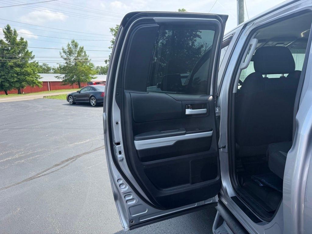 Toyota Tundra 4WD Truck Double Cab 5.7L FFV V8 6-Spd AT SR5 (Natl) 2014