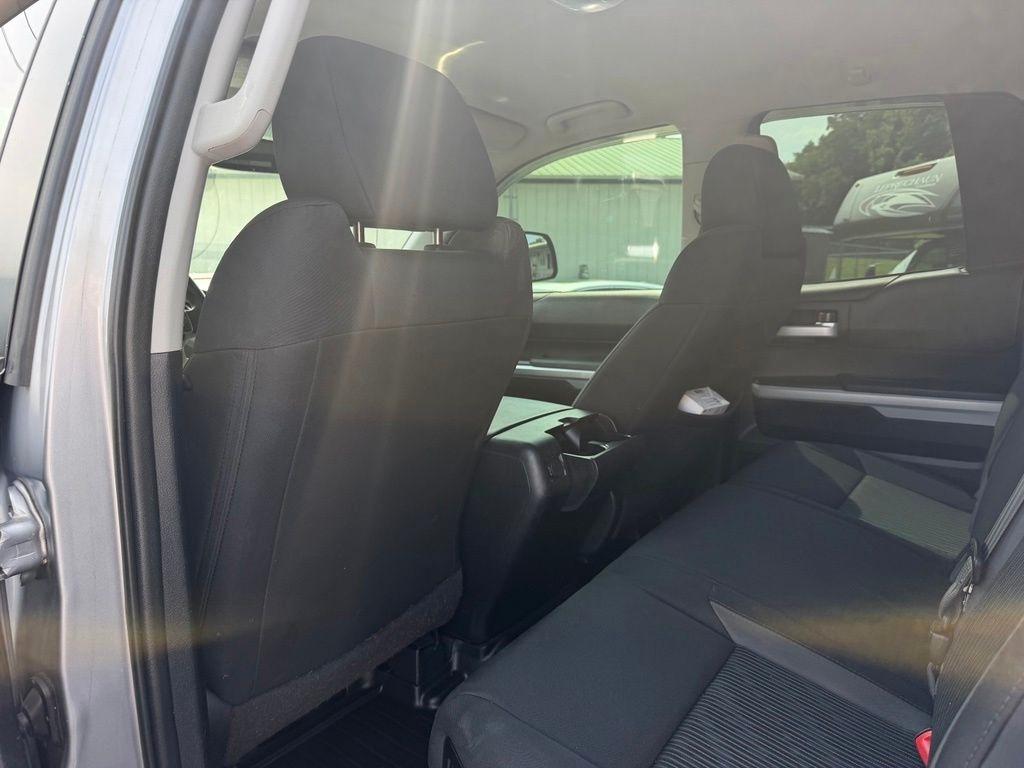 Toyota Tundra 4WD Truck Double Cab 5.7L FFV V8 6-Spd AT SR5 (Natl) 2014
