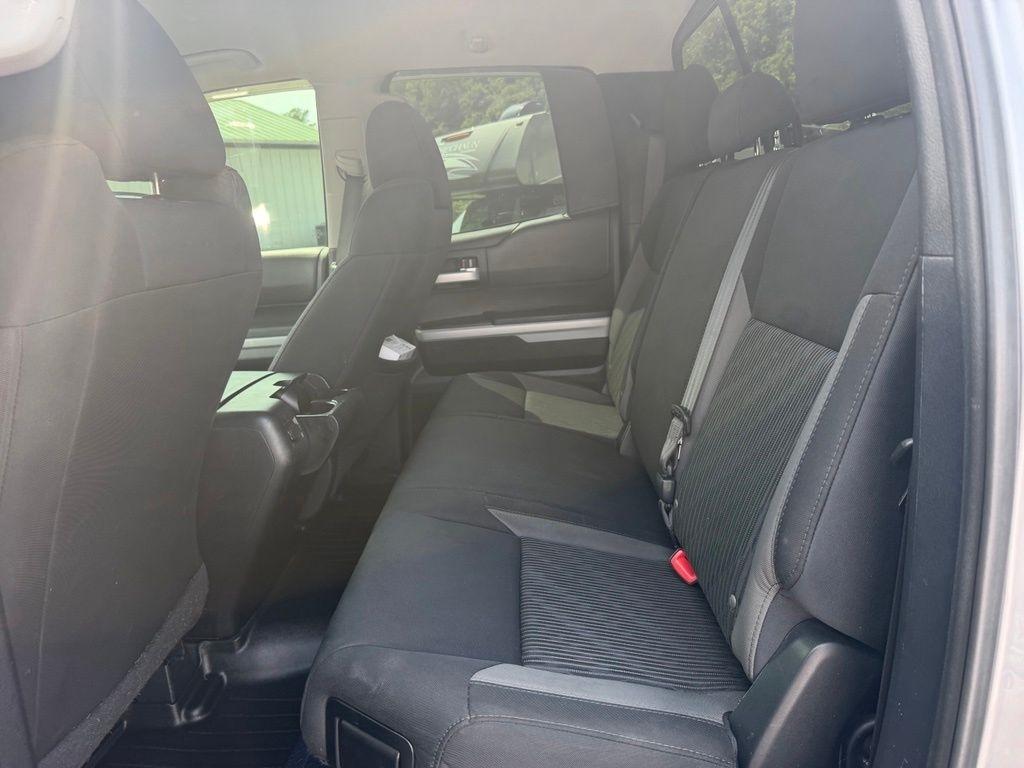 Toyota Tundra 4WD Truck Double Cab 5.7L FFV V8 6-Spd AT SR5 (Natl) 2014