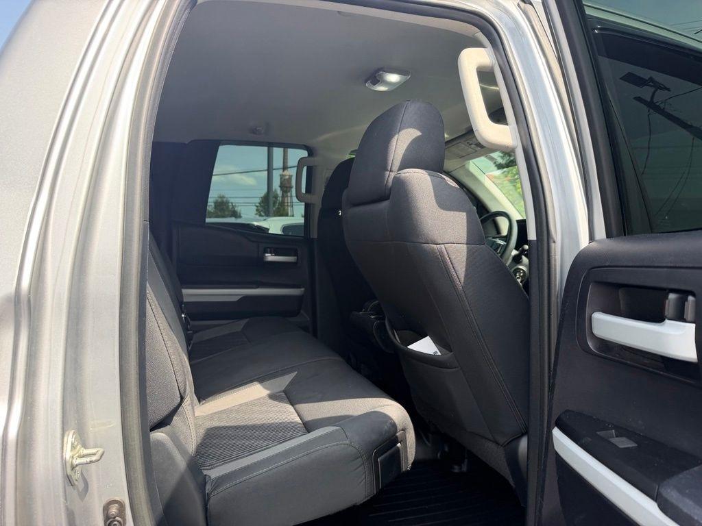 Toyota Tundra 4WD Truck Double Cab 5.7L FFV V8 6-Spd AT SR5 (Natl) 2014